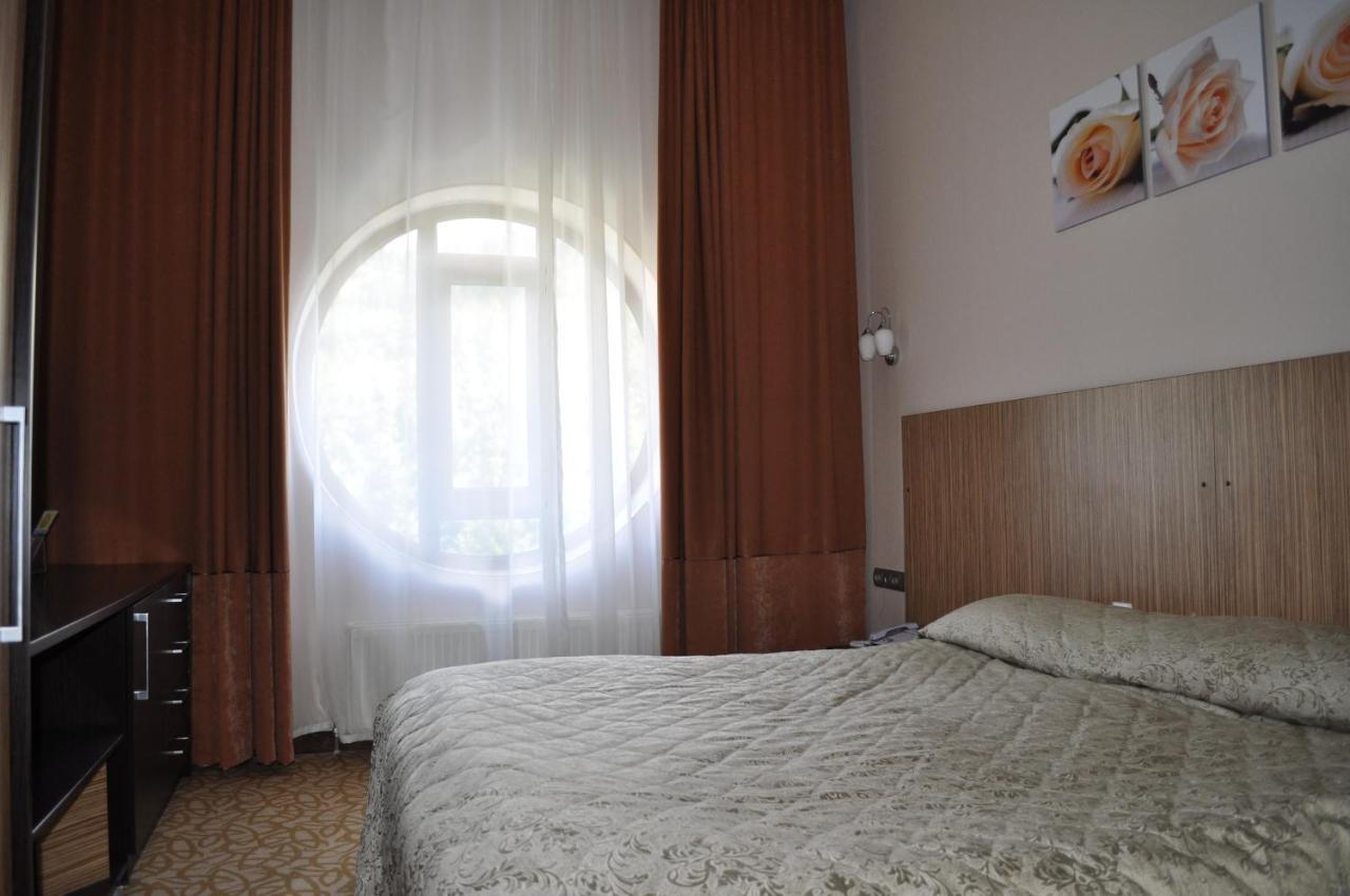 Hôtel Kapriz Karakol Extérieur photo