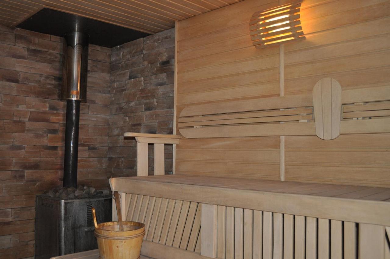 Hôtel Kapriz Karakol Extérieur photo