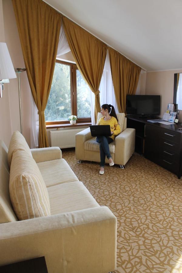 Hôtel Kapriz Karakol Extérieur photo